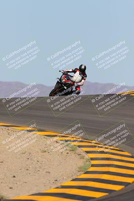 media/Oct-09-2022-SoCal Trackdays (Sun) [[95640aeeb6]]/Turns 9 and 10 (1050am)/